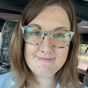 Meet your Posher, Devin